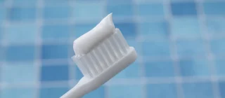 フッ素入り歯磨き粉